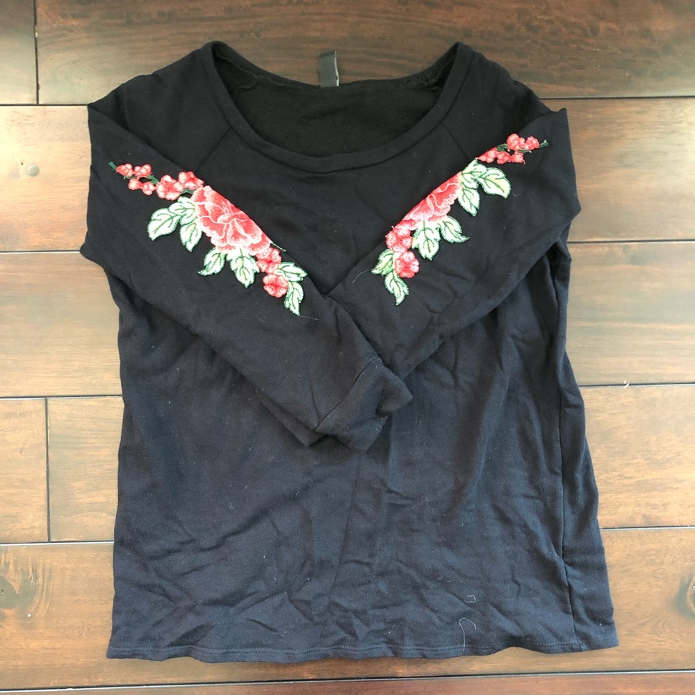 Adorable Windsor black sweater with rose sleeves!